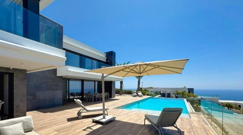 Аликанте - Benitachell - 940m2