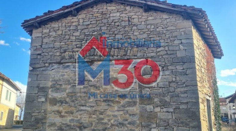 Álava - Manzanos - 384m2