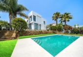 Xalet independent amb terreny en venda a la España, Marbella, ref.: TR150133 foto