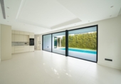 Casa de pueblo en venta en la España, Marbella, ref: TR292646 foto