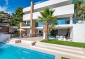 Chalet independiente con terreno en venta en la España, Castelldefels, ref: TR137148 foto