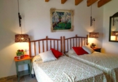 Отдельно стоящий дом с участком на продажу в городе Muro Фото