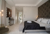 Отдельно стоящий дом с участком на продажу в городе Марбелья Фото