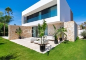 Xalet independent amb terreny en venda a la España, Marbella, ref.: TR151640 foto