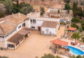 Xalet independent amb terreny en venda a la España, Lloret de Vistalegre, ref.: TR345765 foto
