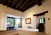Casa de camp amb terreny en venda a la España, Eivissa, ref.: TR242799 foto