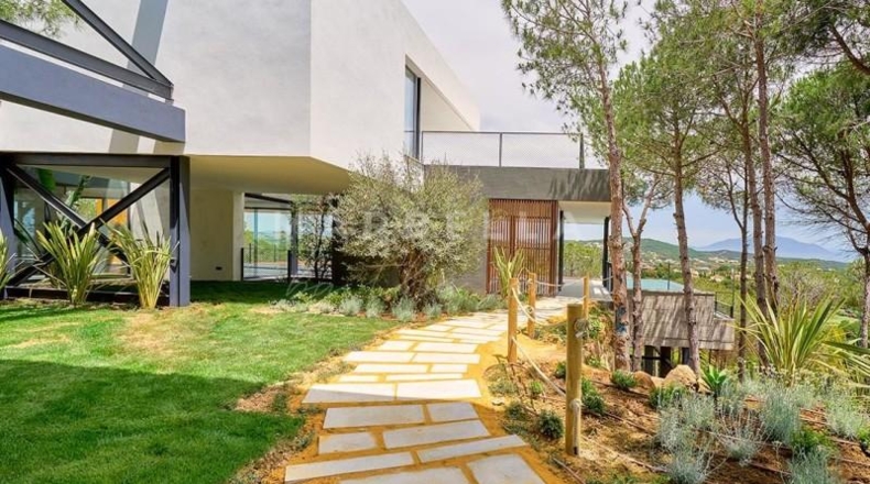 Cádiz - San Roque - 2800m2