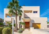 Chalet independiente con terreno en venta en la España, Alicante, ref: TR370372 foto