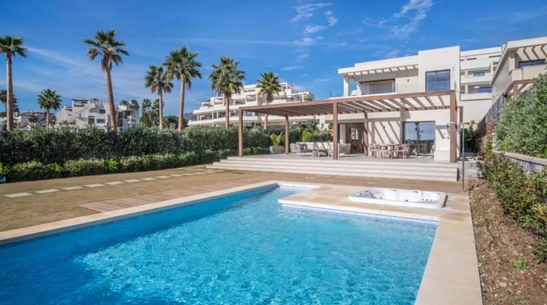 Málaga - Estepona - 884m2
