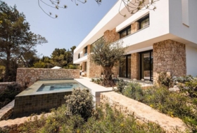 Santa Eulària des Riu 1500&nbsp;м²