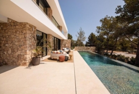 Santa Eulària des Riu 1500&nbsp;м²