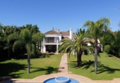 Detached villa with land for sale on España, Marbella, ref: TR151052 photo