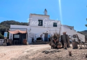 Casa de camp amb terreny en venda a la España, Ferreries, ref.: TR296023 foto
