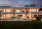 Chalet independiente con terreno en venta en la España, Benahavís, ref: TR357310 foto