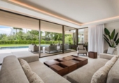 Chalet independiente con terreno en venta en la España, Benahavís, ref: TR357310 foto