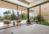 Chalet independiente con terreno en venta en la España, Benahavís, ref: TR357310 foto