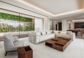 Chalet independiente con terreno en venta en la España, Benahavís, ref: TR357310 foto