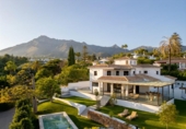 Xalet independent amb terreny en venda a la España, Marbella, ref.: TR237742 foto