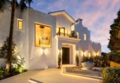 Chalet independiente con terreno en venta en la España, Benahavís, ref: TR371972 foto