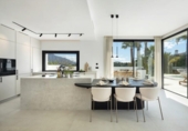 Chalet independiente con terreno en venta en la España, Benahavís, ref: TR371972 foto