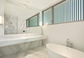 Chalet independiente con terreno en venta en la España, Casares, ref: TR358883 foto