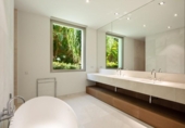 Chalet independiente con terreno en venta en la España, Casares, ref: TR358883 foto