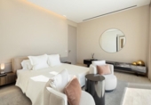 Chalet independiente con terreno en venta en la España, Benahavís, ref: TR358047 foto