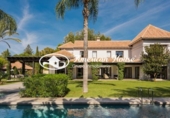 Xalet independent amb terreny en venda a la España, Marbella, ref.: TR304381 foto