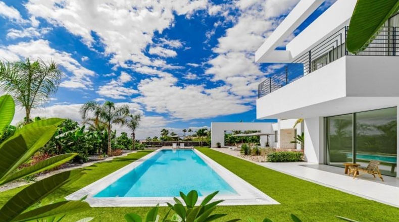 Santa Cruz de Tenerife - Adeje - 2500m2