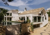 Xalet independent amb terreny en venda a la España, Estepona, ref.: TR239172 foto