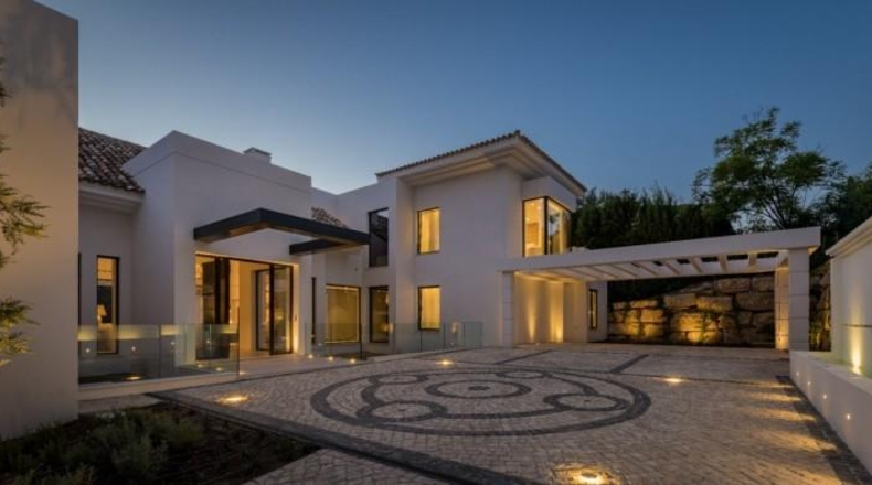 Málaga - Estepona - 2170m2