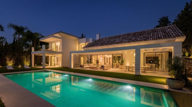 Málaga - Estepona - 2170m2
