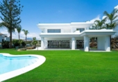 Xalet independent amb terreny en venda a la España, Marbella, ref.: TR147693 foto