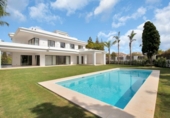 Xalet independent amb terreny en venda a la España, Marbella, ref.: TR322797 foto