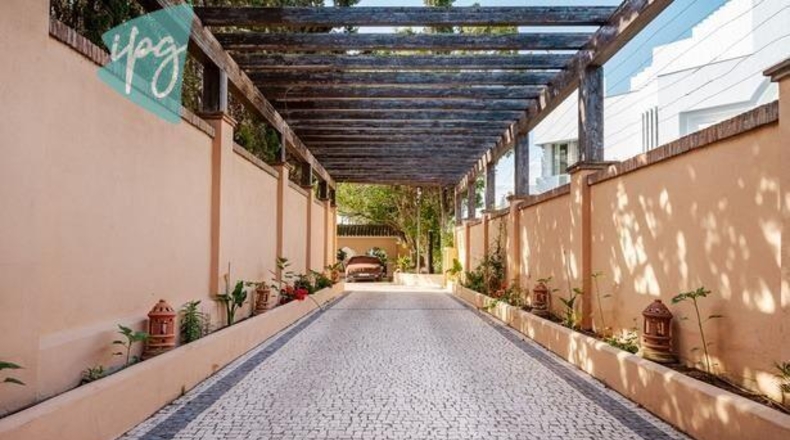 Málaga - Estepona - 5000m2