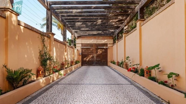 Málaga - Estepona - 5000m2