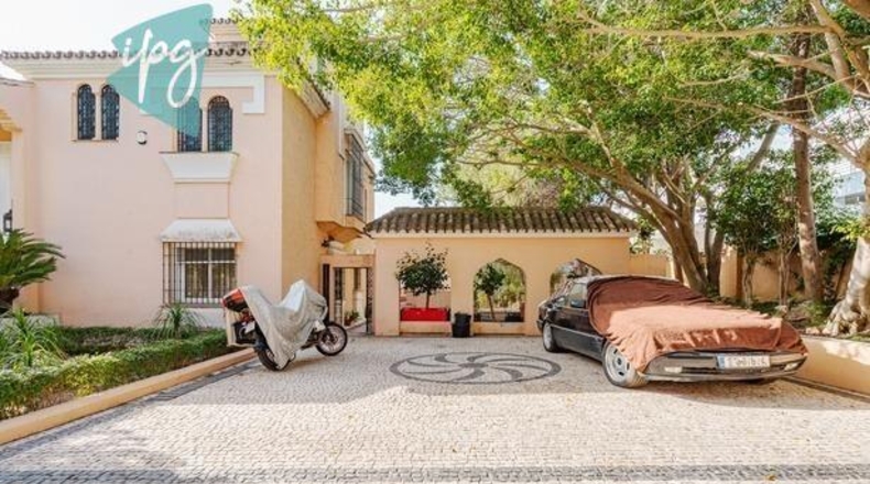 Málaga - Estepona - 5000m2