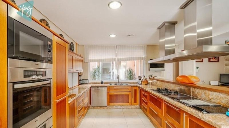 Málaga - Estepona - 5000m2