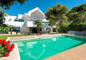 Xalet independent amb terreny en venda a la España, Marbella, ref.: TR162229 foto