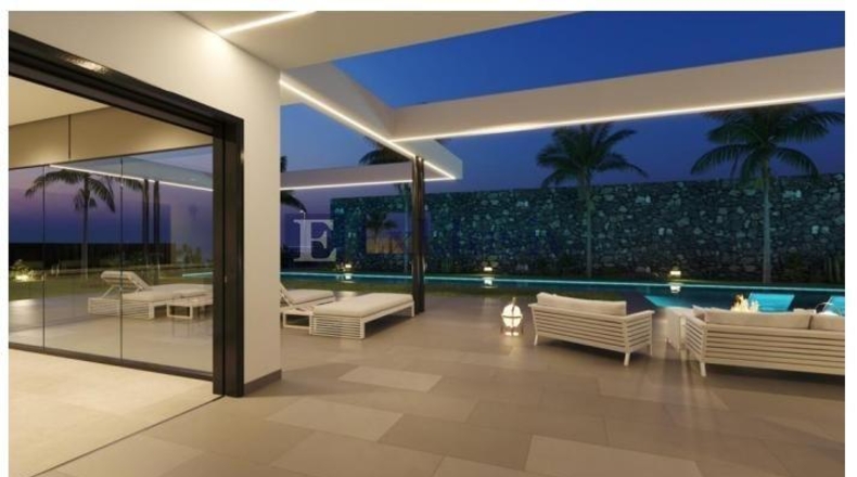 Santa Cruz de Tenerife - Adeje - 2500m2