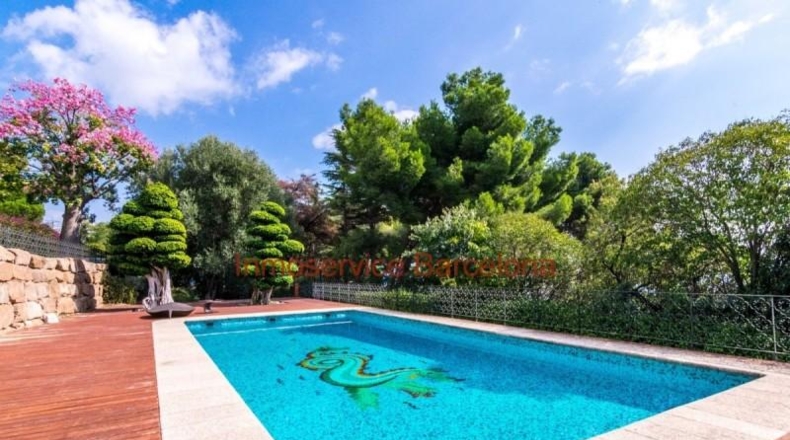 Barcelona - Barcelona - 8000m2