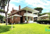 Земельный участок на продажу в городе Castelldefels Фото