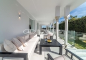 Xalet independent amb terreny en venda a la España, Marbella, ref.: TR150080 foto