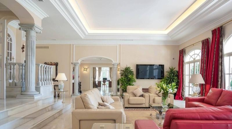 Málaga - Estepona - 5850m2