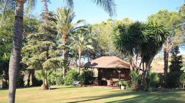 Málaga - Estepona - 5850m2