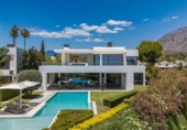 Xalet independent amb terreny en venda a la España, Marbella, ref.: TR344102 foto