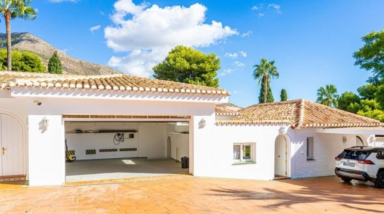 Малага - Benalmádena - 4500m2