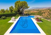 Xalet independent amb terreny en venda a la España, Marbella, ref.: TR239864 foto