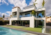 Xalet independent amb terreny en venda a la España, Marbella, ref.: TR315932 foto