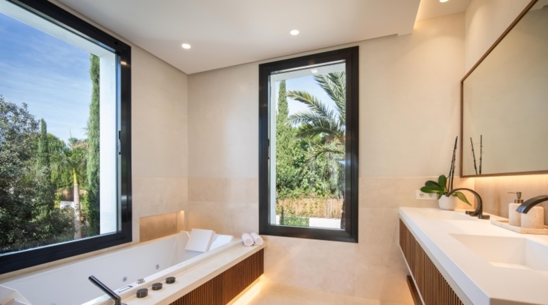 Málaga - Marbella - 2330m2